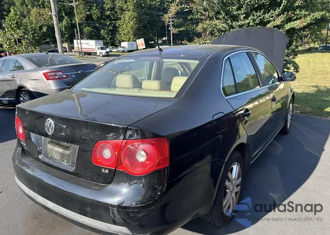 2007 Volkswagen Jetta from USA, damaged, VIN 3VWEF71K77M074162